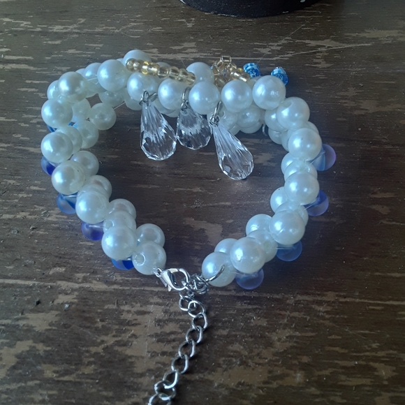 Elegant Handmade Faux Pearl Bracelet w/ Frost Glass Beads - Picture 12 of 17